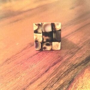 Brown Tortoiseshell Patterned Ring. Great Condition. Size 7 1/2